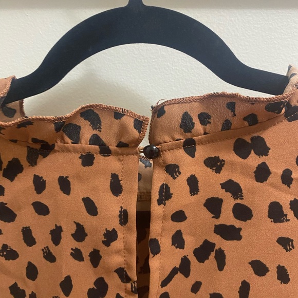 XL animal print ruffle shirt - Picture 7 of 11